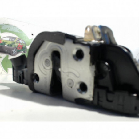 Serrure avant droit TOYOTA YARIS 2 PHASE 1 d’occasion
