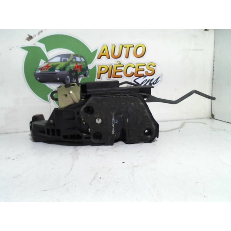 Serrure avant gauche HYUNDAI MATRIX PHASE 1 d’occasion