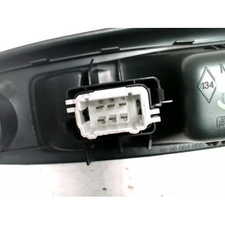 Interrupteur de leve vitre avant droit RENAULT CLIO 2 CAMPUS PHASE 1 d’occasion