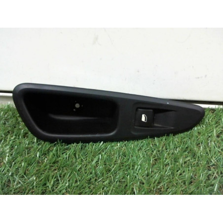 Interrupteur de leve vitre arriere gauche PEUGEOT 308 SW PHASE 1 d’occasion