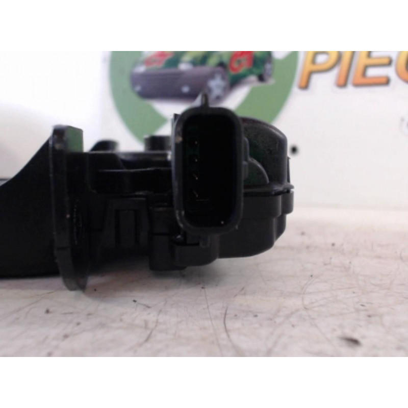 Serrure de hayon RENAULT CLIO 4 PHASE 1 d’occasion