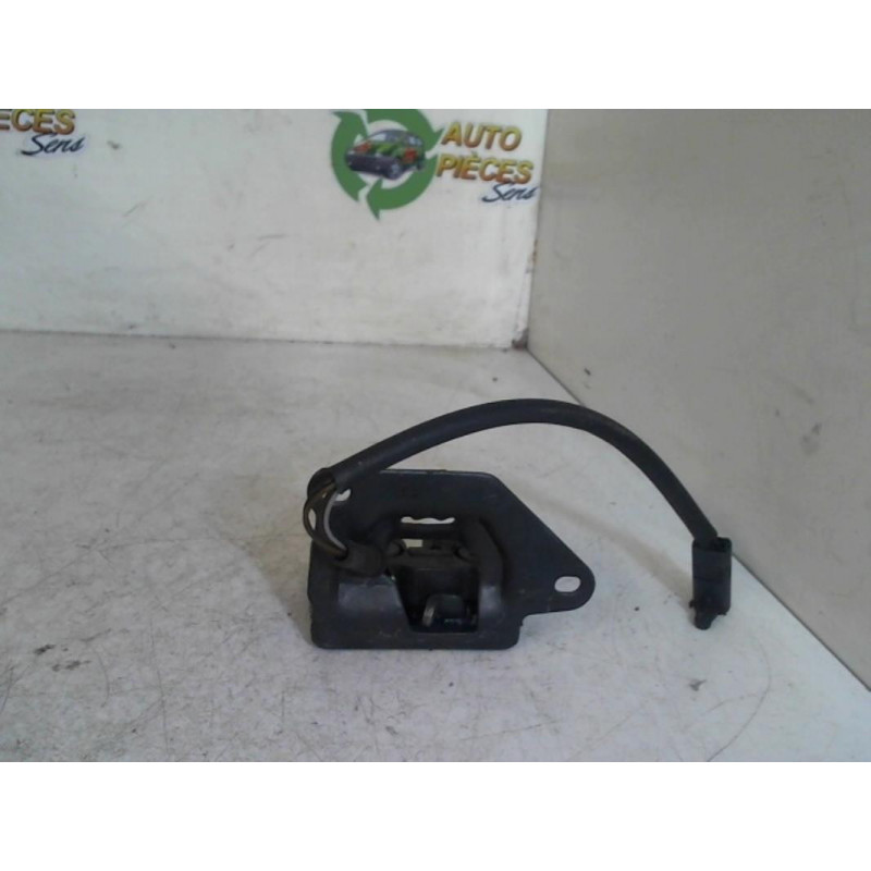 Serrure de coffre FIAT  d’occasion