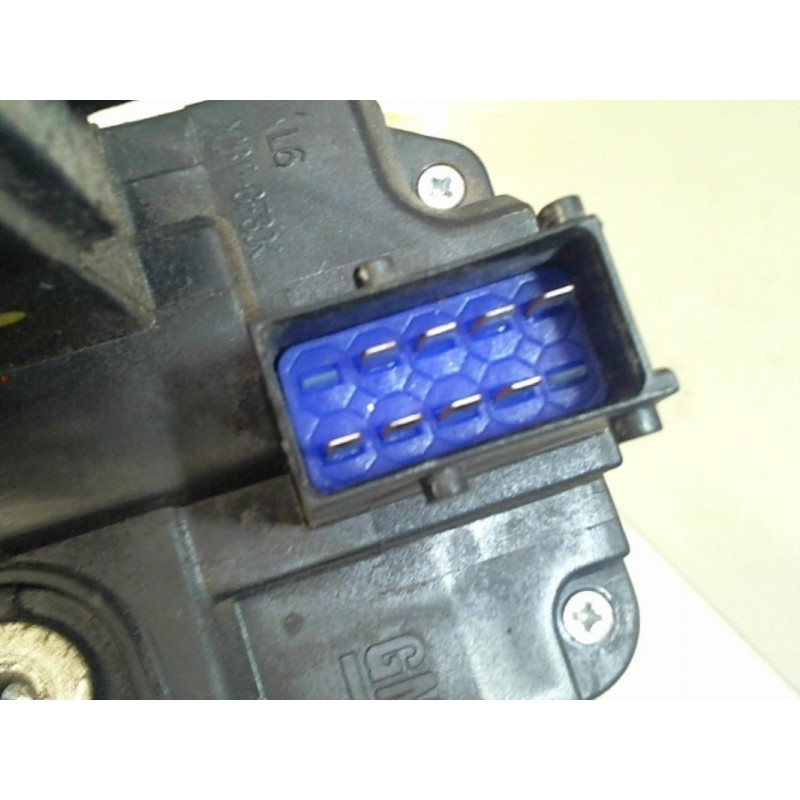 Serrure avant gauche OPEL ZAFIRA A PHASE 1 d’occasion
