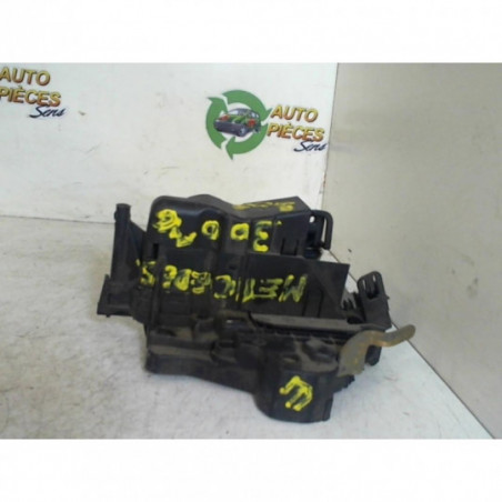 Serrure avant gauche MERCEDES  d’occasion