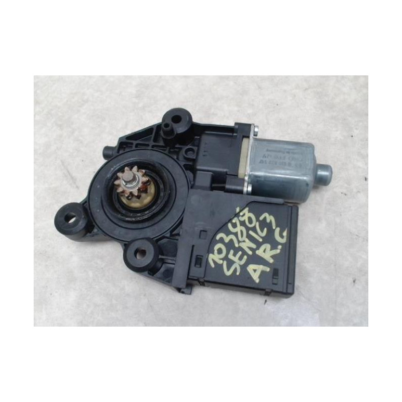 Moteur leve vitre arriere gauche RENAULT SCENIC 3 PHASE 1 d’occasion