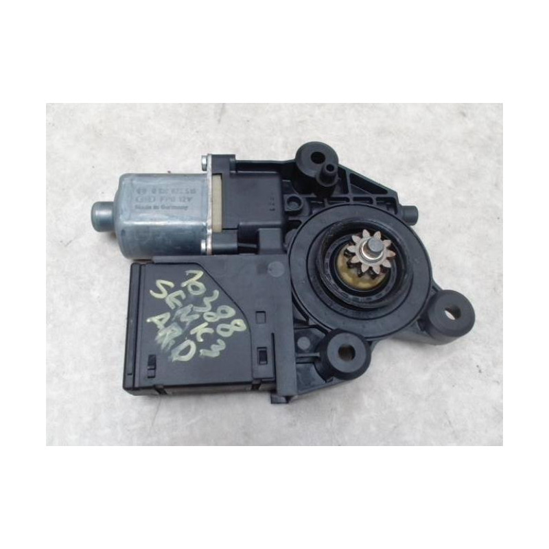 Moteur leve vitre arriere droit RENAULT SCENIC 3 PHASE 1 d’occasion