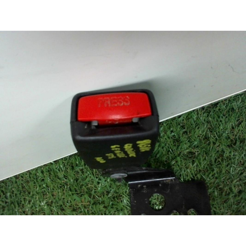Attache ceinture arriere droit CADILLAC SEVILLE STS d’occasion