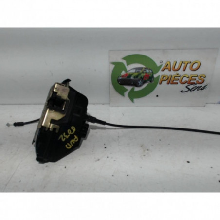 Serrure avant droit RENAULT MEGANE 2 PHASE 1 d’occasion