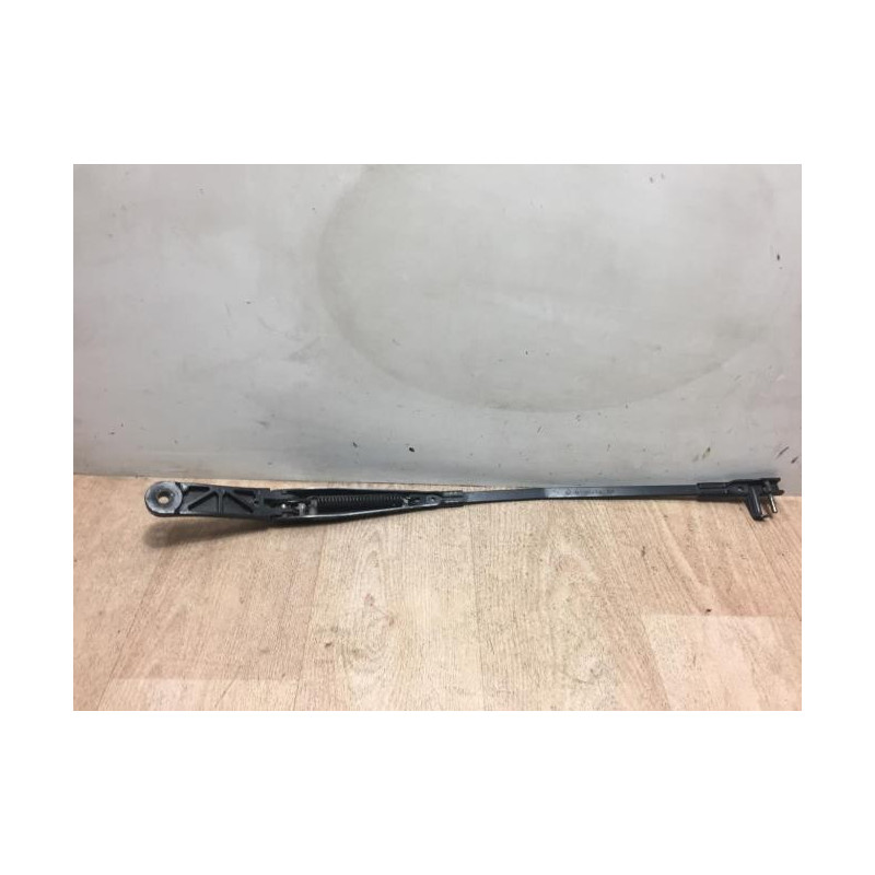 Bras essuie glace avant droit VOLKSWAGEN GOLF PLUS PHASE 1 d’occasion