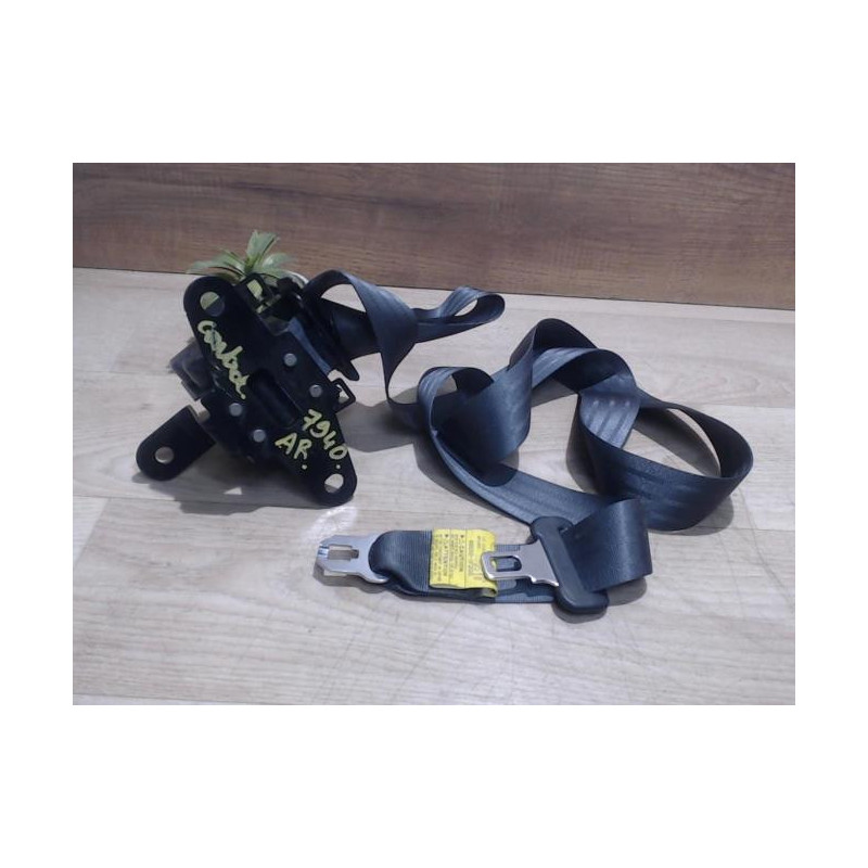 Attache ceinture arriere centrale KIA SPORTAGE 2 PHASE 1 d’occasion