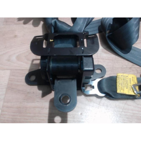 Attache ceinture arriere centrale KIA SPORTAGE 2 PHASE 1 d’occasion