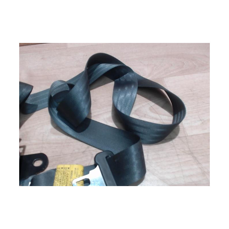 Attache ceinture arriere centrale KIA SPORTAGE 2 PHASE 1 d’occasion