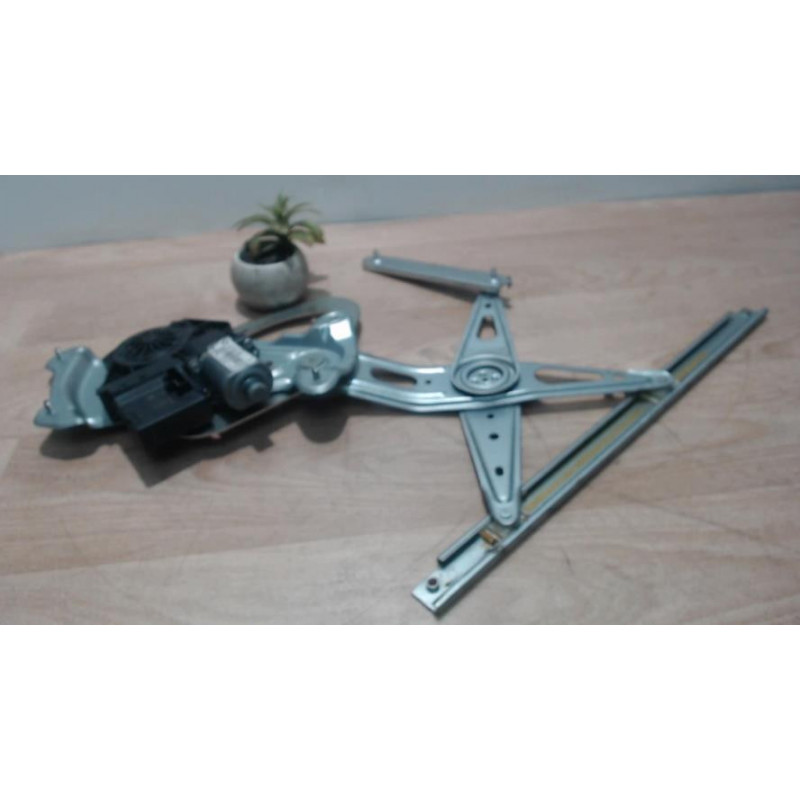 Moteur leve vitre arriere droit RENAULT SCENIC 3 PHASE 1 d’occasion