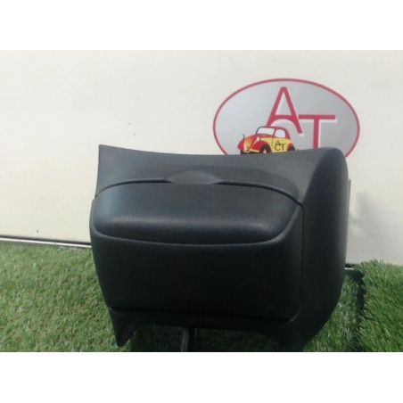 Vide poche avant droit NISSAN MICRA III d’occasion