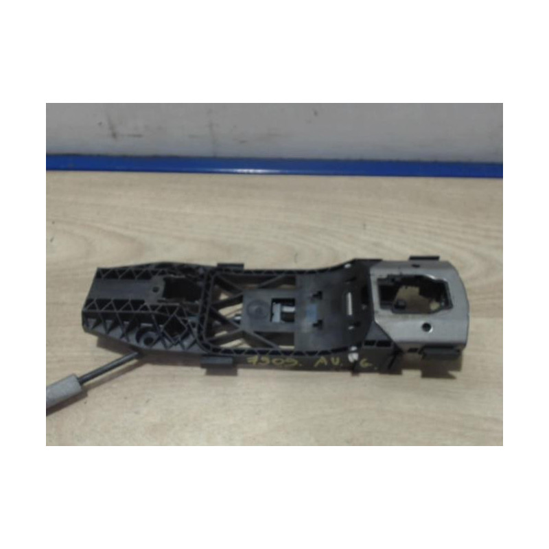 Support poignee porte avant gauche VOLKSWAGEN POLO 5 PHASE 2 d’occasion