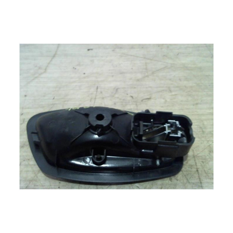 Poignee interieur avant gauche RENAULT MEGANE 3 PHASE 1 COUPE d’occasion