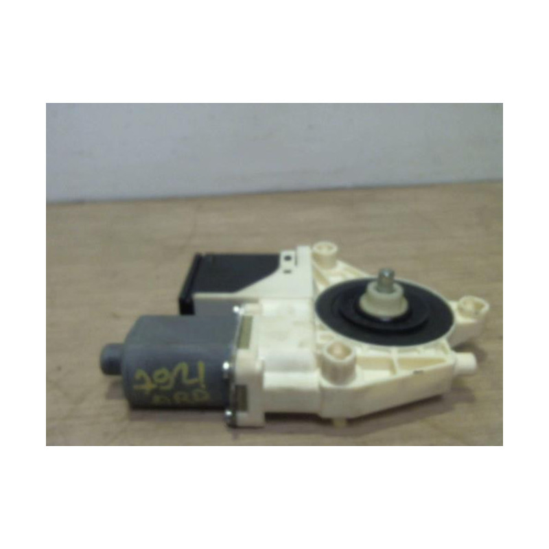 Moteur leve vitre arriere droit RENAULT MEGANE 3 PHASE 2 d’occasion