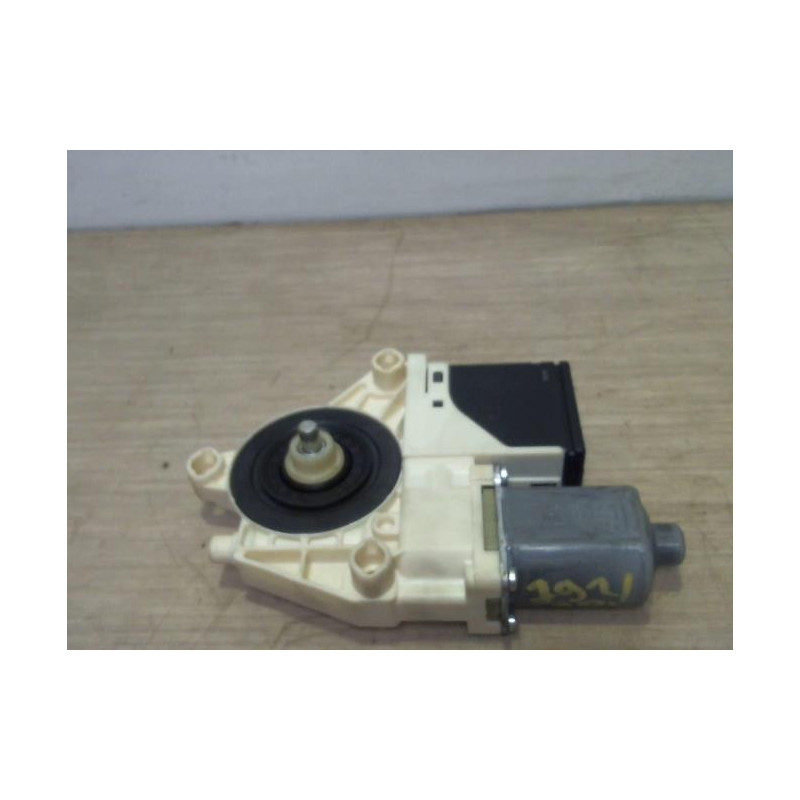 Moteur leve vitre arriere gauche RENAULT MEGANE 3 PHASE 2 d’occasion