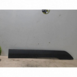 Baguette de porte avant droite FORD  d’occasion