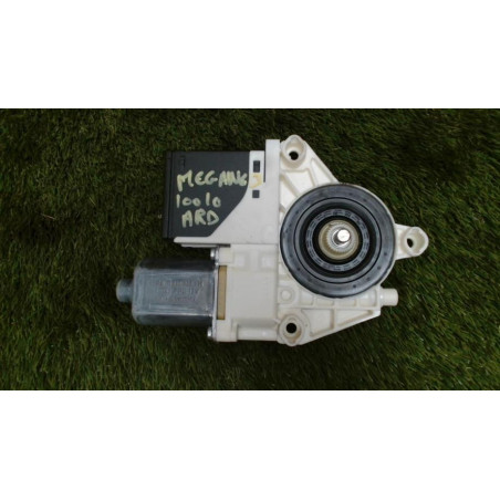 Moteur leve vitre arriere droit RENAULT MEGANE 3 PHASE 1 d’occasion