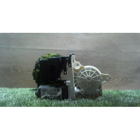 Moteur leve vitre arriere droit VOLKSWAGEN GOLF 5 d’occasion