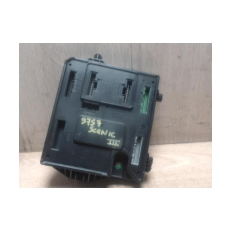 Boitier servitude moteur (BSM) RENAULT GRAND SCENIC 3 PHASE 1 d’occasion