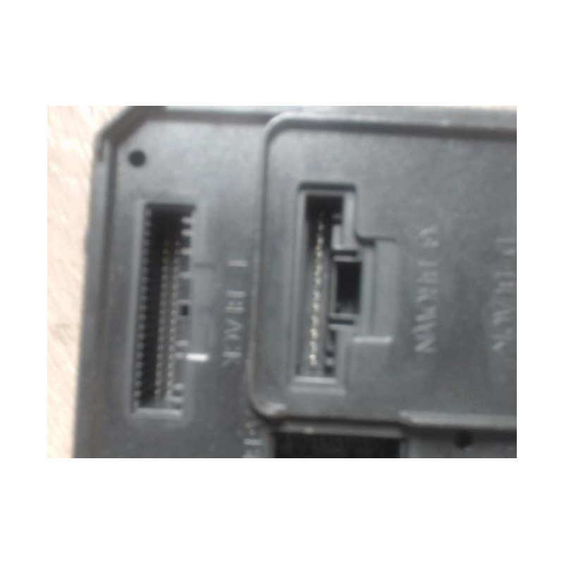 Boitier servitude moteur (BSM) RENAULT GRAND SCENIC 3 PHASE 1 d’occasion