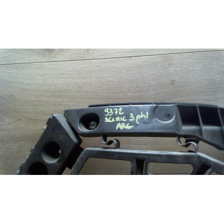 Moulure de pare choc arriere RENAULT SCENIC 3 PHASE 1 d’occasion