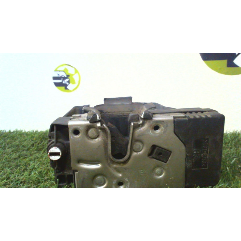 Serrure avant droit RENAULT TRAFIC 2 PHASE 1 d’occasion