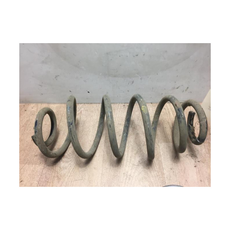 Ressort de suspension arriere droit FIAT DOBLO 2 PHASE 2 d’occasion