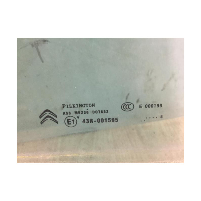 Vitre arriere droit CITROEN C4 2 PHASE 2 d’occasion