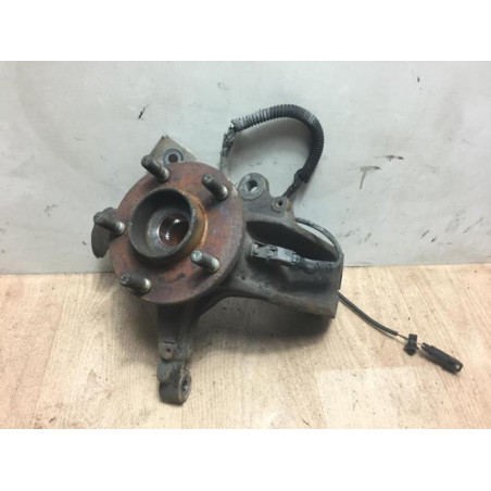Fusee avant gauche FORD FOCUS 2 PHASE 1 d’occasion
