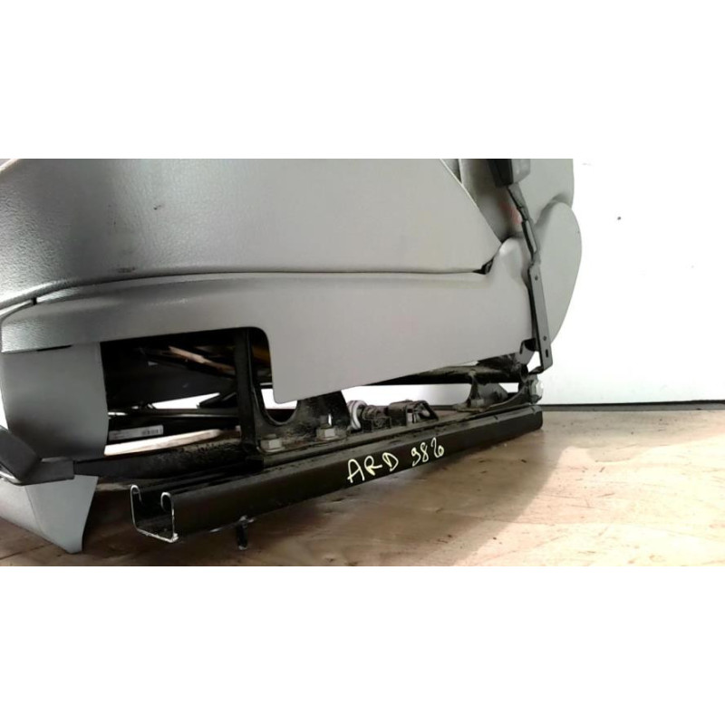 Siege arriere droit VOLKSWAGEN CADDY 3 PHASE 1 d’occasion