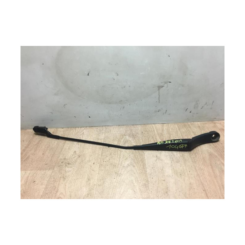 Bras essuie glace avant droit PEUGEOT 308 2 PHASE 1 d’occasion