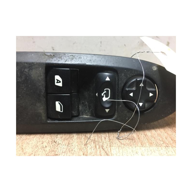 Interrupteur de leve vitre avant gauche CITROEN DS3 PHASE 1 d’occasion