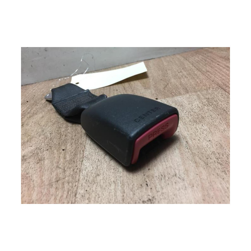 Attache ceinture arriere centrale SUZUKI SX4 1 d’occasion