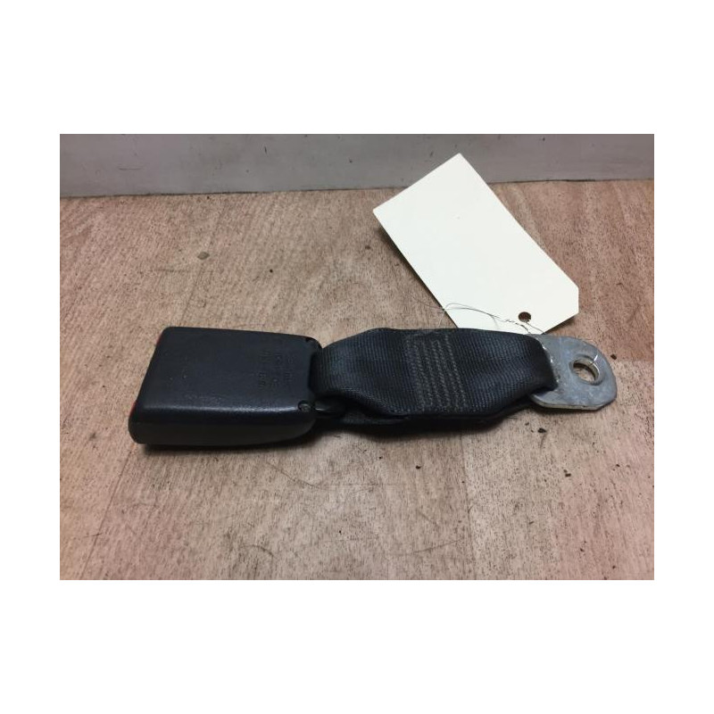 Attache ceinture arriere centrale SUZUKI SX4 1 d’occasion
