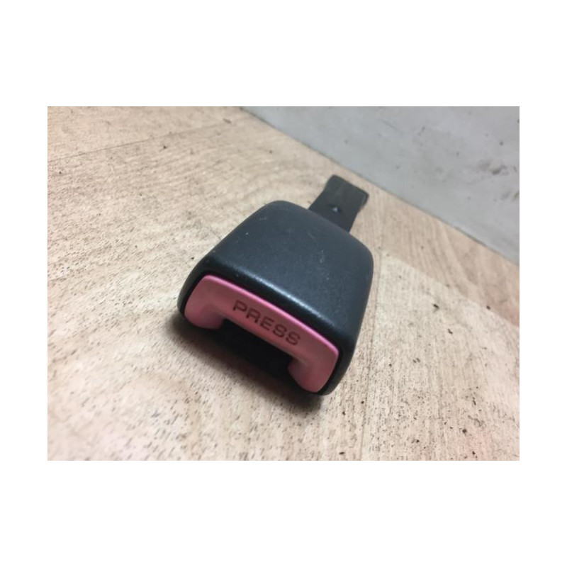 Attache ceinture avant droit SUZUKI SX4 1 d’occasion