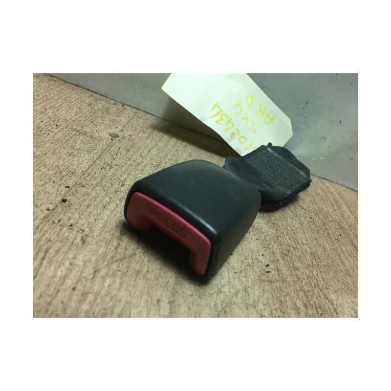 Attache ceinture arriere droit SUZUKI SX4 1 d’occasion