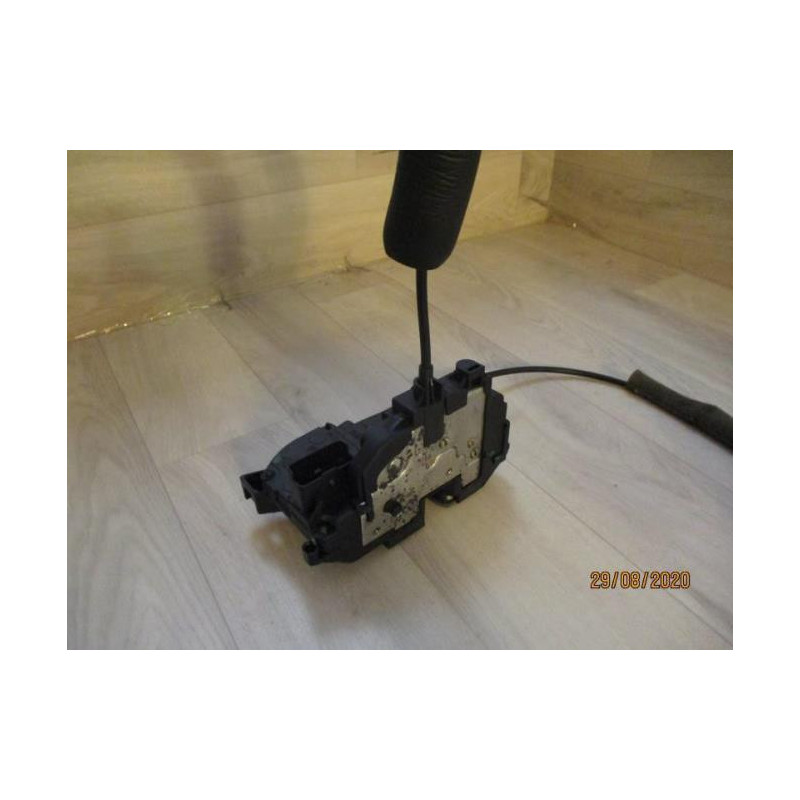 Serrure arriere droit RENAULT MEGANE 3 PHASE 1 d’occasion