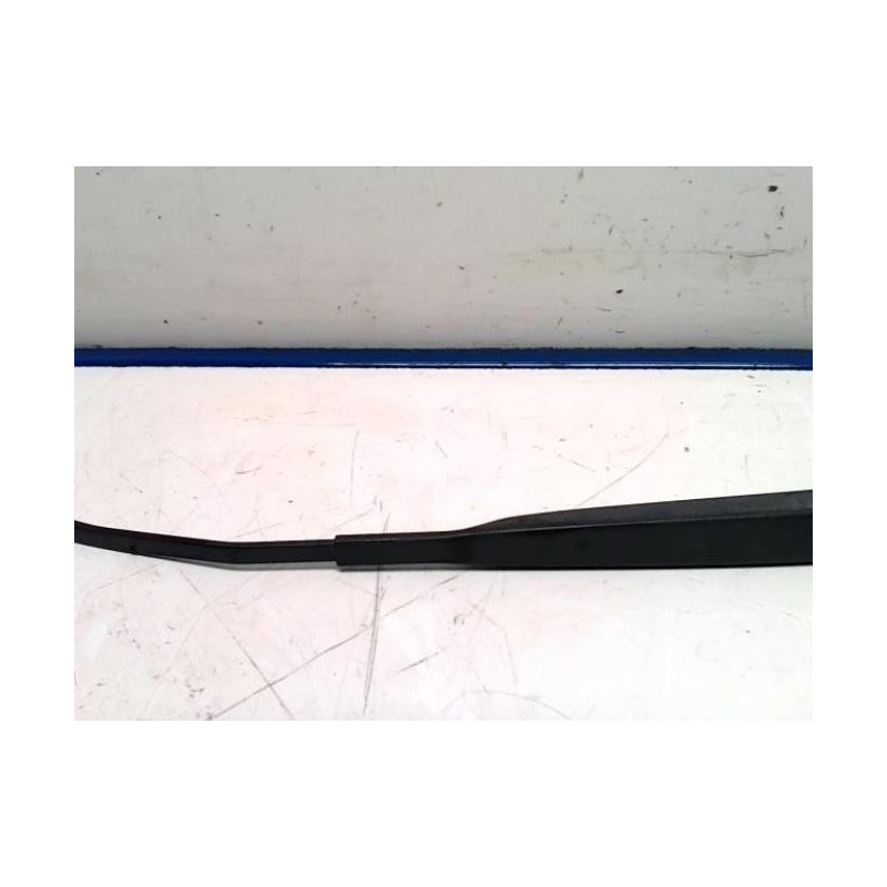 Bras essuie glace avant droit RENAULT CLIO 3 PHASE 1 d’occasion