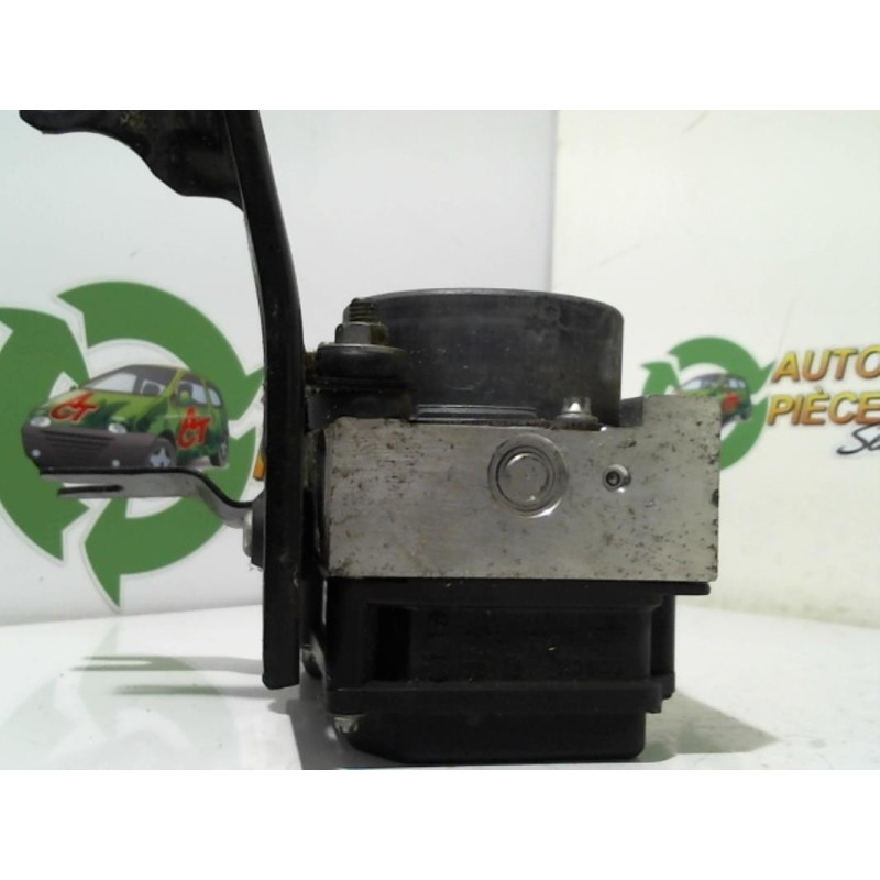 Bloc ABS (freins anti-blocage) RENAULT CLIO 3 PHASE 1 d’occasion