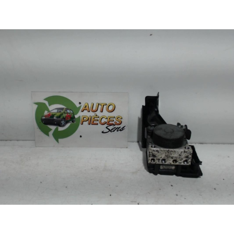 Bloc ABS (freins anti-blocage) RENAULT CLIO 3 PHASE 1 d’occasion