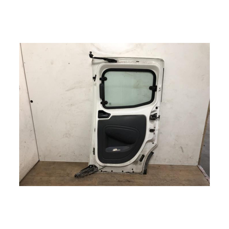 Porte laterale droit PEUGEOT BIPPER d’occasion