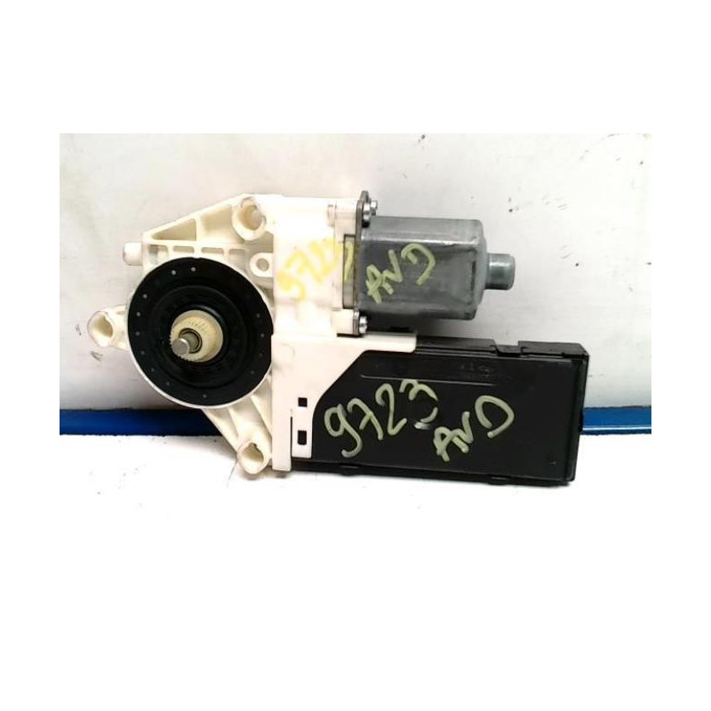 Moteur leve vitre avant droit RENAULT LAGUNA 3 PHASE 1 d’occasion