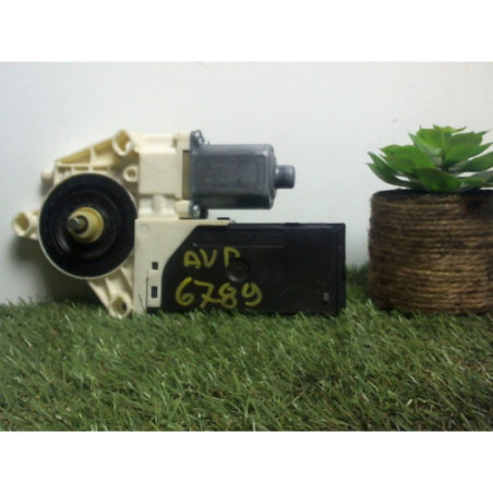 Moteur leve vitre avant droit RENAULT LAGUNA 3 PHASE 1 d’occasion