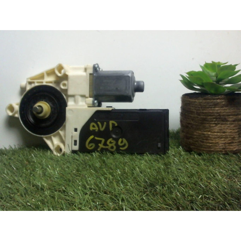 Moteur leve vitre avant droit RENAULT LAGUNA 3 PHASE 1 d’occasion