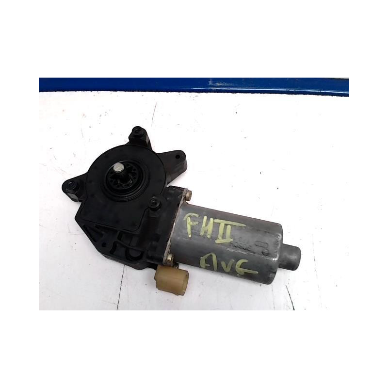 Moteur leve vitre avant droit RENAULT MEGANE 1 PHASE 2 d’occasion