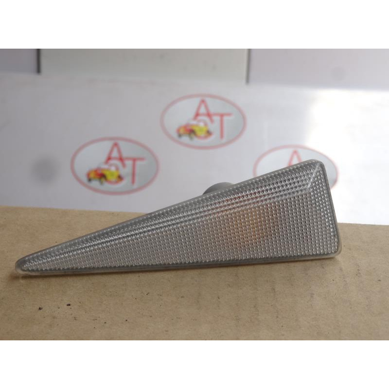Repetiteur clignotant avant gauche (Feux) RENAULT  d’occasion