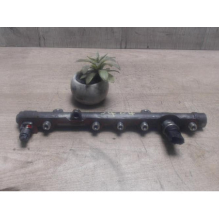 Rampe injection RENAULT MEGANE 2 PHASE 1 d’occasion